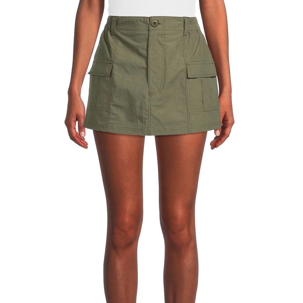 Green Cargo mini skirt large Liv & Lottie